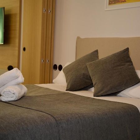 Suite 102 - 1 Bedroom Suite In Amando Perez Suites Ribadeo Eksteriør bilde